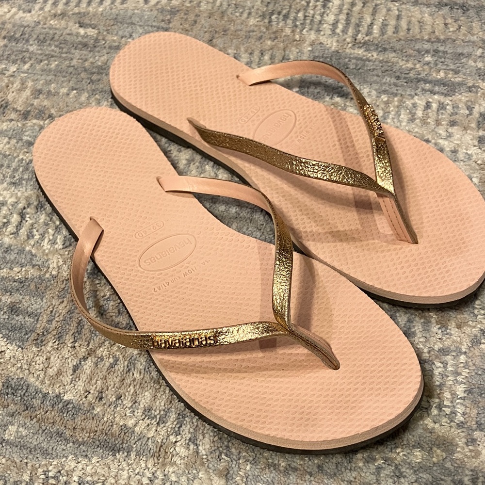 Havaianas Rose Gold and Tan Sandals
